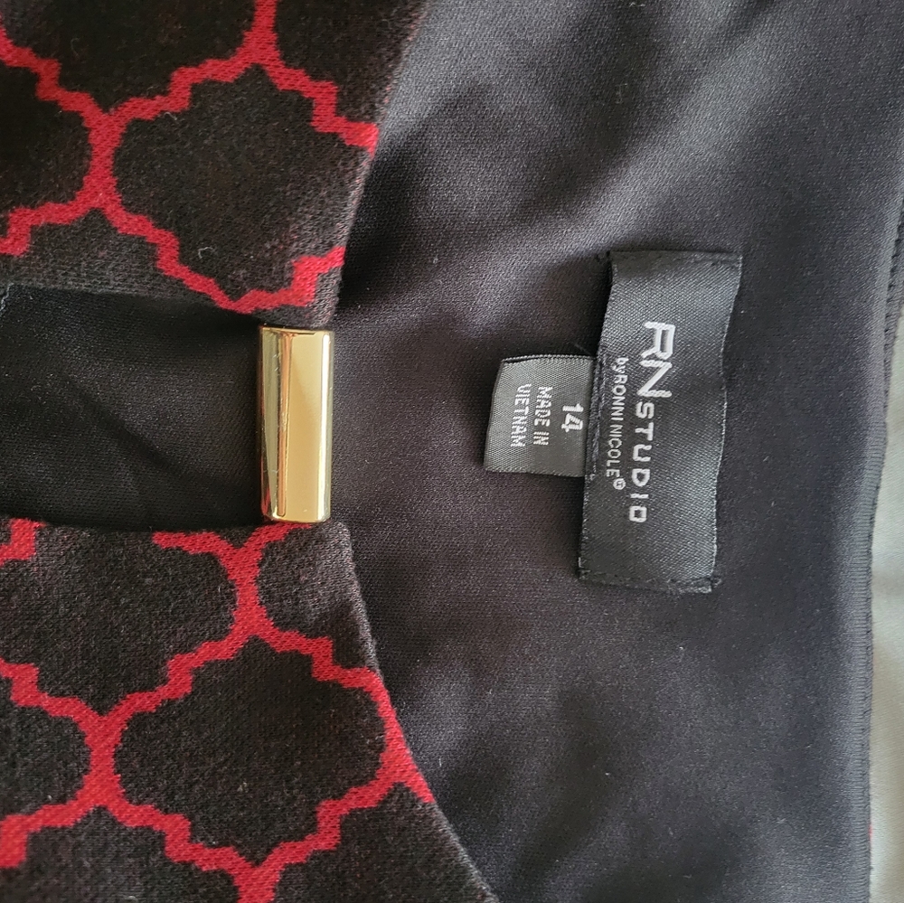 Dress - Picture 2 of 3